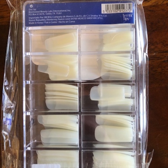 Precision Fit 100 assorted fake nail tips, Plus size - Picture 2 of 2